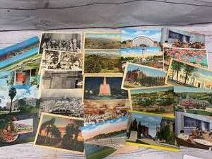 lot 30 image: Lot of 25 Vintage Postcards