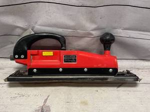lot 53 image: Central Pneumatic Air Sander #280 (sold on Ebay for $60)
