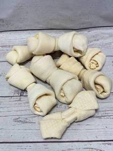 lot 69 image: Lot of 7 Dog Bones 6-7
