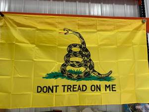 lot 89 image: Dont Tread on Me Gadsden Flag