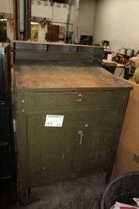 lot 94 image: Metal Storage Unit 2-Door 2-Shelf