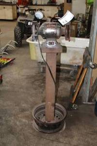 lot 24 image: SearsCraftsman Bench Grinder 6