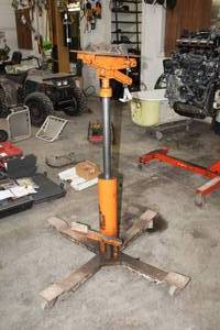 lot 14 image: Transmission Jack