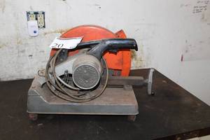 lot 20 image: Makita 355mm Portable Cut-off 2414