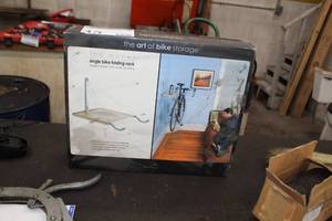 lot 35 image: the monet Single Bike Folding Rack