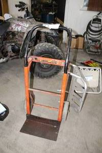lot 43 image: 2-Wheel Hand Truck
