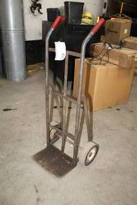 lot 59 image: 2-Wheel Hand Truck