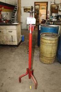 lot 12 image: Exhaust Stand