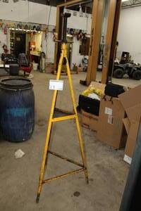 lot 13 image: Transmission Stand