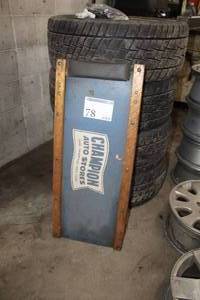 lot 78 image: Champion Auto Stores Shop Floor Creeper