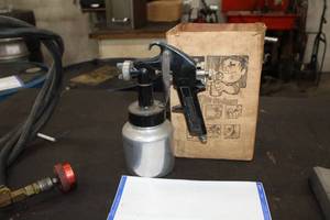 lot 80 image: Craftsman Spray Gun 157121123