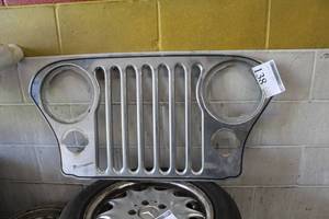 lot 138 image: Jeep Grill