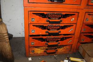 lot 92 image: Metal Parts Organizer Cabinet 4-Drawer, Hardware