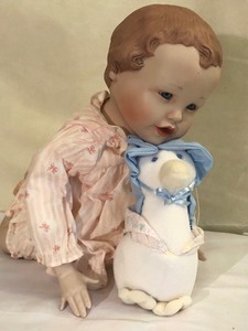 lot 43 image: Yolanda Bello Doll