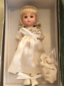 lot 46 image: Two Madame Alexander Dolls