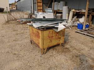 lot 511 image: Stackable Steel Metal Container for Scrap, with Scrap Steel & Aluminum