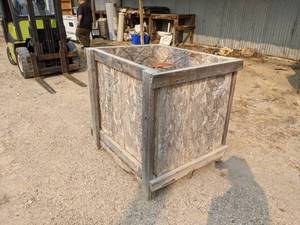 lot 517 image: Wood Scrap Box with Copper Wire