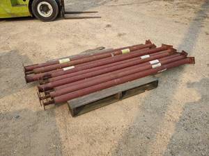 lot 518 image: Lot of (9) - 3 Extend-O-Column Steel Supports