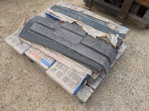 lot 521 image: (4) Bundles of CertainTeed Shingles