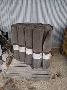 lot 522 image: (15) Rolls TAMKO 19 Selvedge Roll Roofing