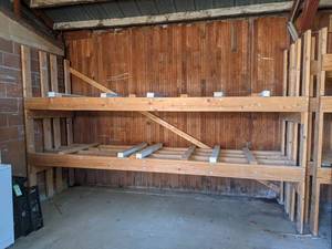 lot 601 image: Heavy Duty Wood Rack