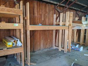 lot 603 image: Heavy Duty Wood Rack