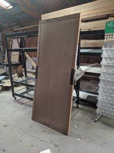 lot 614 image: Larson Storm Door White 34 x 80 Value Core, Model 288-SS