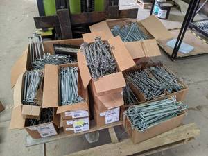 lot 654 image: Pallet of Peg Hooks and Accessories
