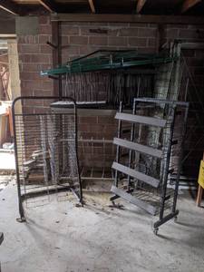 lot 684 image: Steel Store Shelving with 4 Shelving Grates