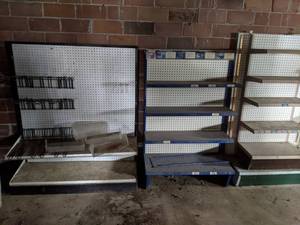lot 682 image: (7) End Cap Shelves