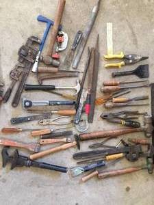 lot 22 image: Tool Box Full Of Tools