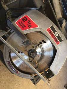 lot 60 image: Craftsman 7.25 Inch Circular Saw