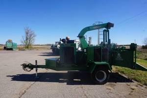 Bandit Intimidator Model 1890XP Heavy Duty Tow Behind Wood Chipper
