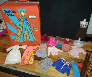 lot 57 image: Vintage Black Label Barbie Clothes