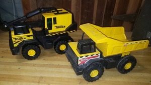 lot 23 image: Tonka Crane & Dump Truck