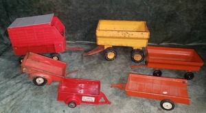 lot 126 image: Lot of Pressed Steel Toy Trailers
