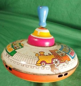 lot 39 image: Childs Vintage Xylophone and Metal Spinner