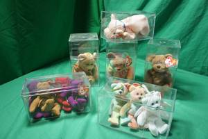 lot 139 image: Misc Beanie Babies in Plastic Cubes