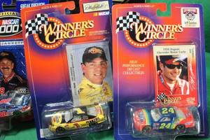 lot 38 image: Large Lot of NASCAR Collectibles