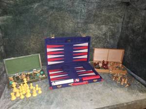 lot 49 image: Classic Chess & Backgammon Sets