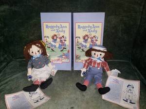 lot 75 image: Applause Raggedy Ann & Andy, 2 Pair, All New