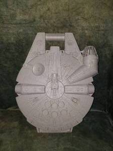 lot 26 image: Star Wars Millenium Falcon Action Figure Case 1997 Hasbro Lucas Films Disney