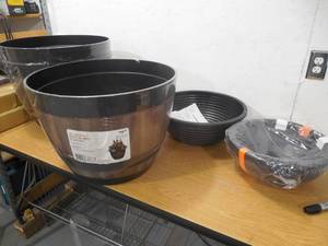 (5) PLASTIC PLANTERS.