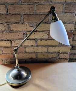 lot 114 image: Adjustable Table Lamp