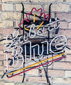 lot 122 image: Labatt Blue Beer Neon Sign