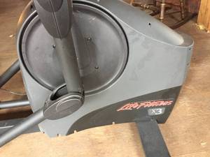 lot 180 image: Life Fitness X3 Stepper