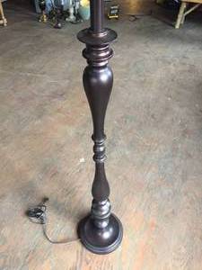 lot 186 image: Metal Floor Lamp