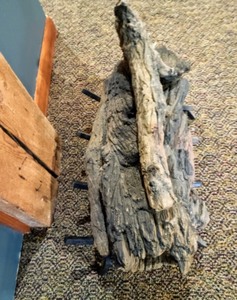 lot 71 image: Metal Fireplace Rack With Faux Wood Logs