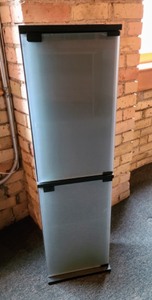 lot 66 image: Small Frosted Glass Cabinet