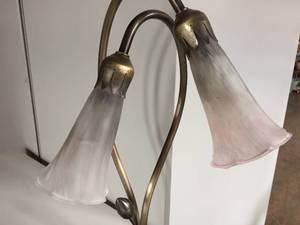 lot 190 image: Ornate Table Lamp With Glass Shades